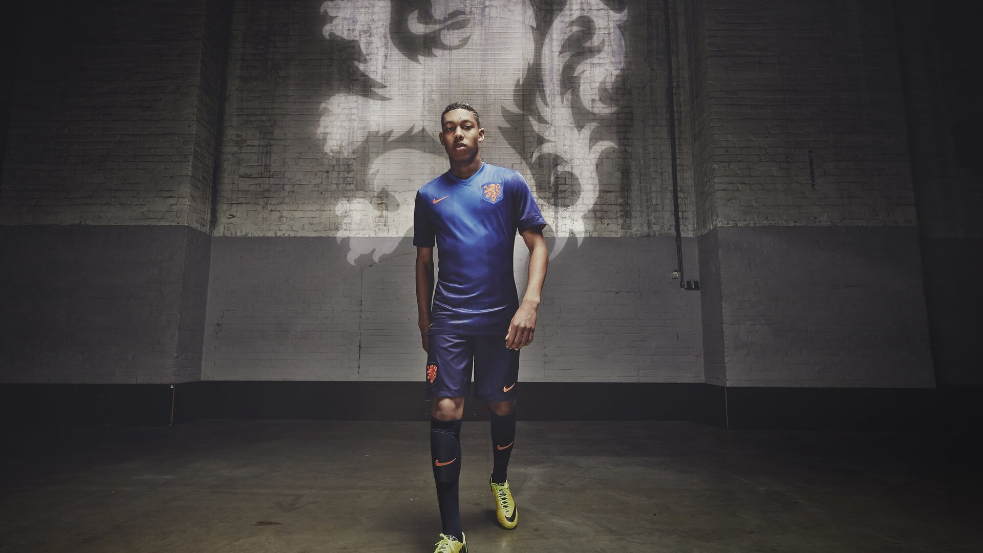 西甲:巴萨4-3战胜比利亚雷亚尔,莱万梅开二度刷新纪录,西甲第11轮巴萨vs比利亚雷亚尔